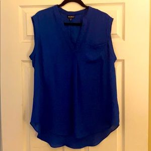 Roz & Ali blouse with gold buttons down back